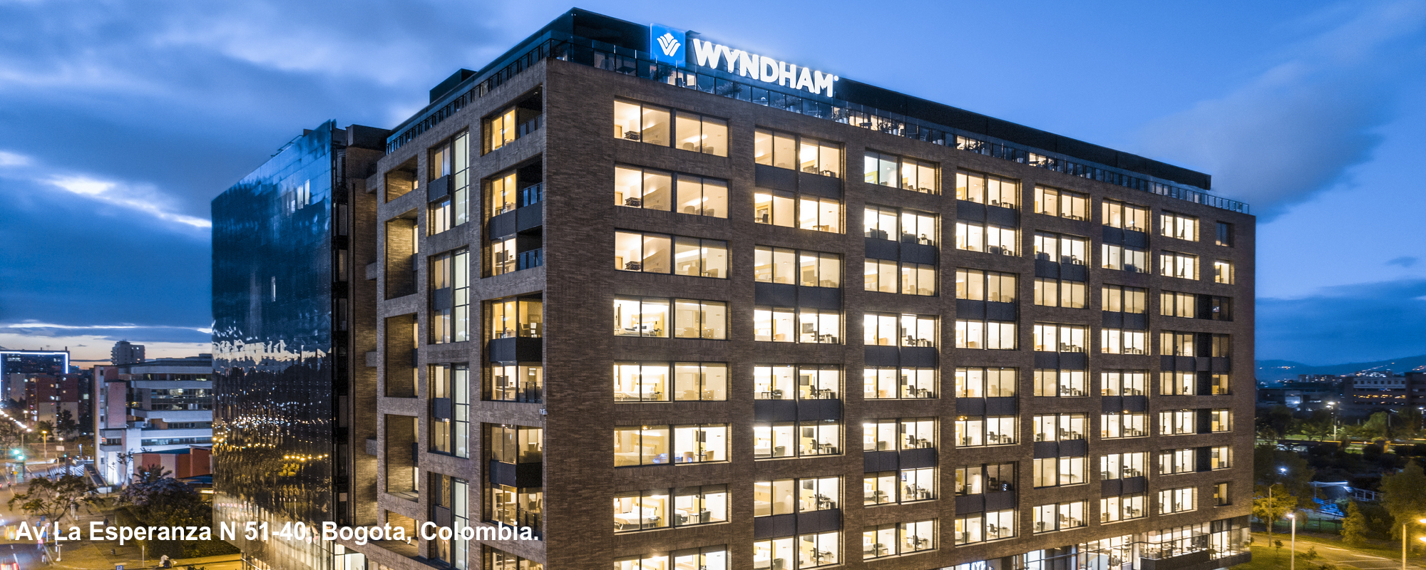 Fachada-hotel-wyndham-bogota-colombia